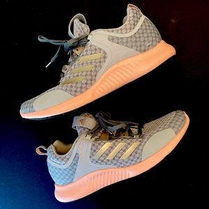Adidas Bounce Athletic Shoes